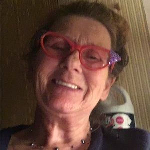 Meet your Posher, Deborah